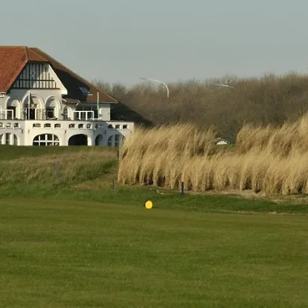 Luxurious Penthouse With Exclusive View Of The Dunes, Sea And Residential Area Apartment